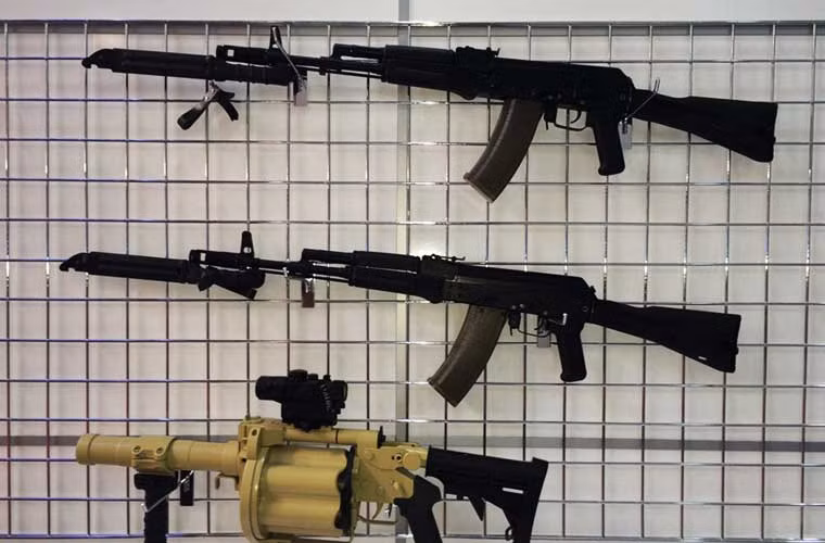 Thiết kế súng phóng lựu tự động và biến thể cải tiến súng trường tiến công AK-74 do công ty Azerbaijan thực hiện.