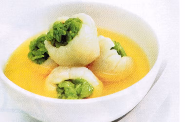 Chè vải nhồi cốm.