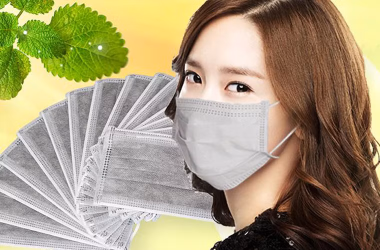 Hạn chế tiếp xúc với ô nhiễm. Việc sống trong khu vực không khí ô nhiễm và tiếp xúc với tia UV có trong ánh mặt trời quá nhiều cũng là yếu tố khiến con người mắc ung thư xương. Chính vì vậy, để ngăn ngừa nguy cơ mắc bệnh, bạn nên thường xuyên đeo khẩu trang để bảo vệ cơ thể.