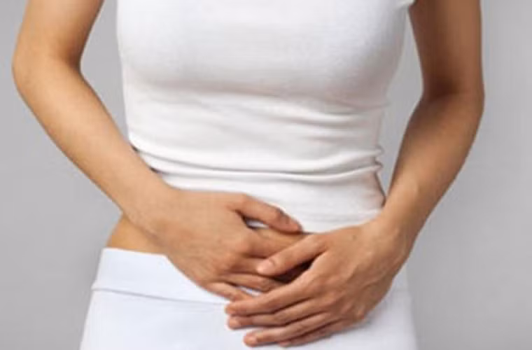 Đồ ăn, thức uống cần tránh. Người mắc ung thư bàng quang thường có thói quen đi tiểu nhiều do bàng quang có xu hướng bị co lại. Lúc này, nước tiểu của họ thường có mùi hôi bất thường.