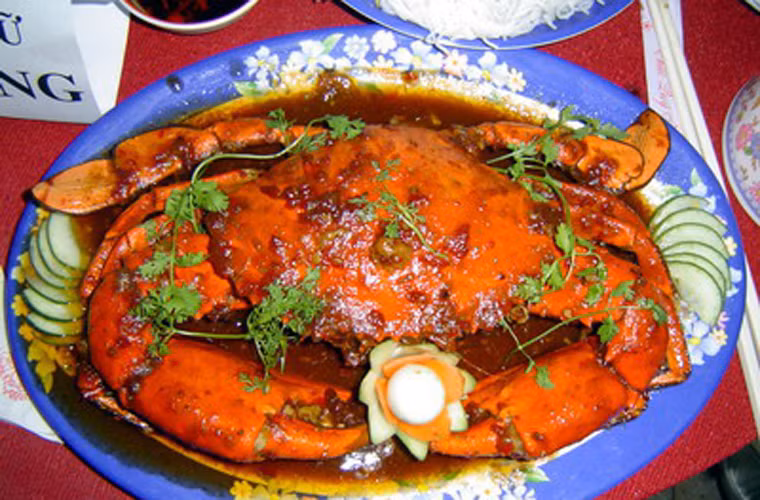 Cua xốt me ngon tuyệt. Món cua sốt me không chỉ thơm ngon, bổ dưỡng mà còn có thêm điểm cộng là nó không hề khó làm. Chỉ mất thời gian ngắn là chị em có thể hoàn tất được món ăn.