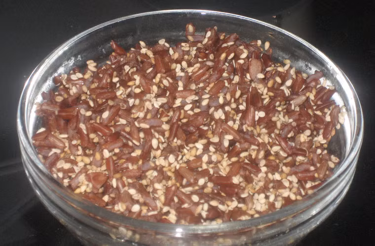 Asen có thể vô hiệu hóa hệ thống tự sửa chữa DNA trong cơ thể. Theo cách này, DNA một khi bị hư hỏng sẽ khó lòng hồi phục trở lại, dễ đột biến gây ung thư.