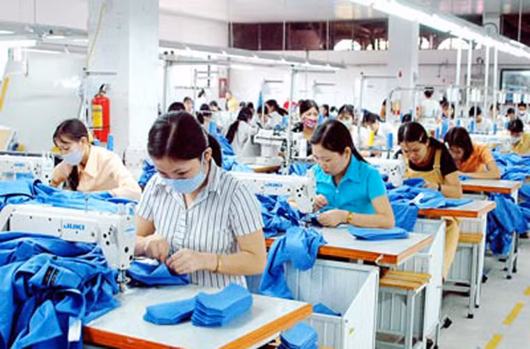 Công nhân xí nghiệp. Cũng là công việc ngồi nhiều giống như các điện thoại viên. Hơn nữa, các công nhân xí nghiệp còn chịu áp lực từ cường độ lao động cao, thời gian lao động kéo dài song không có thời gian nghỉ ngắn trong suốt ca làm việc. Đây là nguyên nhân chính làm gia tăng nguy cơ căng thẳng, mệt mỏi và rối loạn cơ xương.