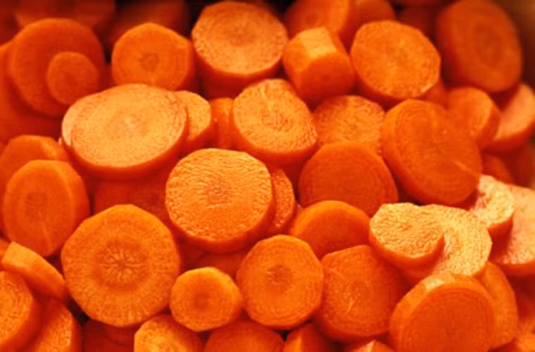 Những người ăn cà rốt một tuần ba lần sẽ giảm tới 18% nguy cơ phát triển các khối u trong cơ thể.