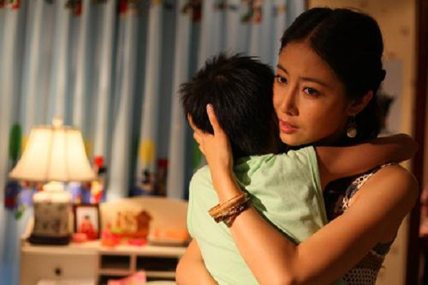 Ví con riêng của vợ như của nợ, chồng “xanh mặt” nhận “đòn” Vi con rieng cua vo nhu cua no, chong “xanh mat” nhan “don”