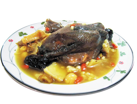 Cach lam va tac dung cua mon ga tan thuoc bac