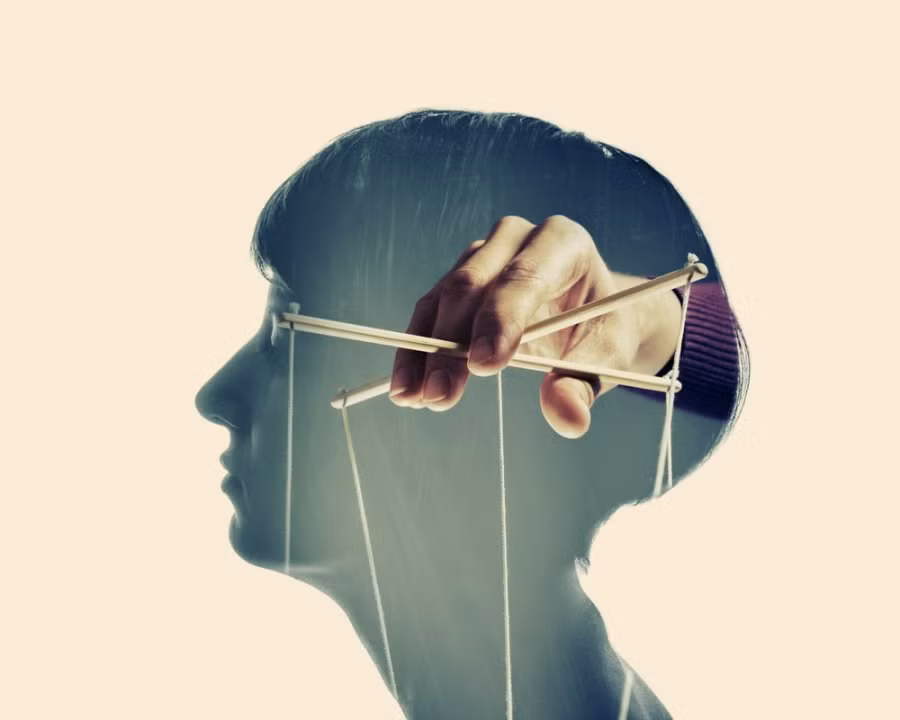 Ke thao tung thich noi 6 cau nay, che giau ban chat cua minh