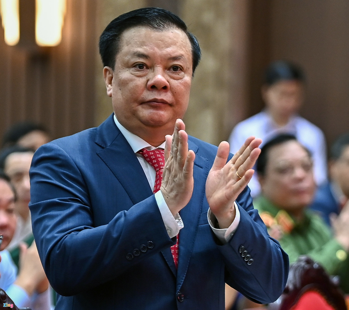 Phát biểu nhận nhiệm vụ, ông Đĩnh Tiến Dũng cam kết nỗ lực hết mình, cùng tập thể Ban Thường vụ, Ban Chấp hành Đảng bộ TP nắm bắt thời cơ, phát huy vận hội, vượt qua khó khăn, thách thức, tổ chức thực hiện thắng lợi Nghị quyết Đại hội lần thứ XVII Đảng bộ TP và cùng cả nước quyết tâm thực hiện thắng lợi Nghị quyết Đại hội lần thứ XIII của Đảng.