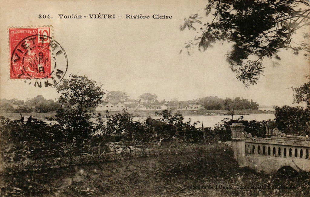 Một góc thị trấn Việt Trì nhìn từ đồn lũy Pháp bên sông Lô.