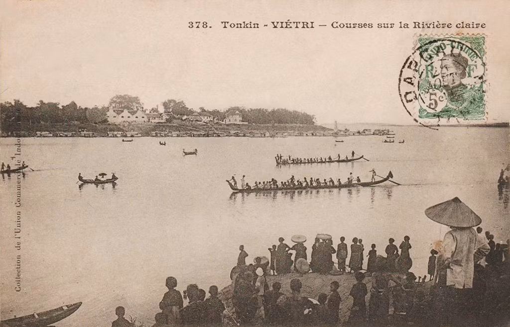 Lễ hội đua thuyền trên sông Lô.