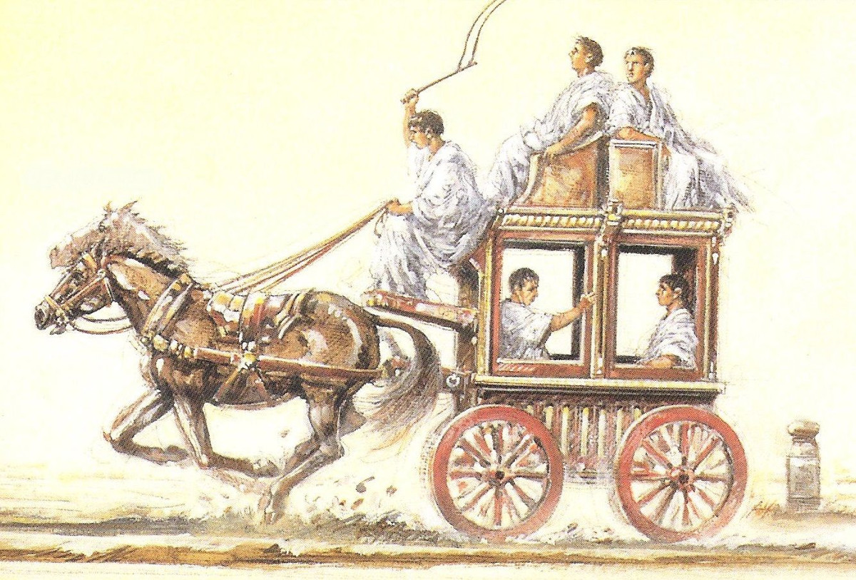 Thoạt tiên, bánh xe có dạng đĩa đặc, nối vào xe bằng trục gỗ. Đến khoảng năm 2.000 TCN, bánh xe có nan hoa được phát minh, giúp tạo ra những phương tiện nhẹ nhàng, cơ động hơn.