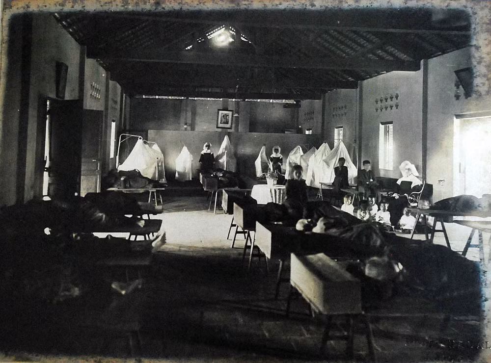 Bên trong nhà tế bần của tỉnh Gia Định.