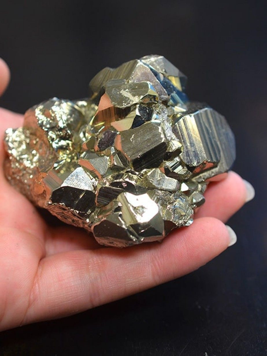 Rất nhiều người đã đổi đời nhờ vàng, nhưng cũng có không ít người vỡ mộng vì một thứ khoáng vật được mệnh danh là " vàng của thằng khờ".