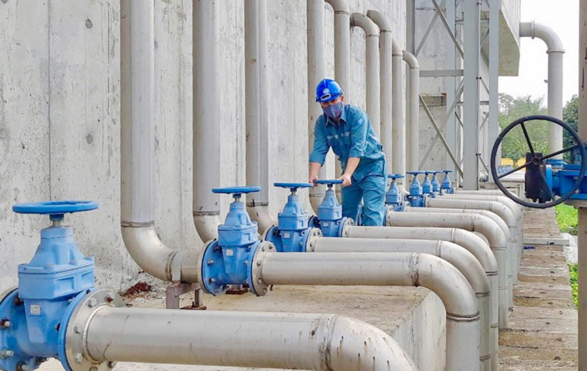 Ha Noi ung cuu the nao khi gap su co vo duong ong nuoc sach vao mua he?