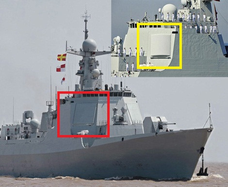 Bề mặt anten radar Type 052D (dấu đỏ) phẳng, hình vuông khác biệt so với bề mặt anten radar Type 052C (dấu vàng).