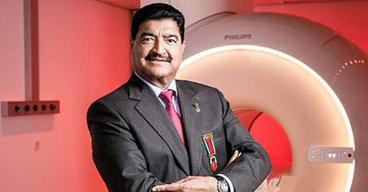 Ngoài ra, tỷ phú Ấn Độ còn có thú vui sưu tập siêu xe.