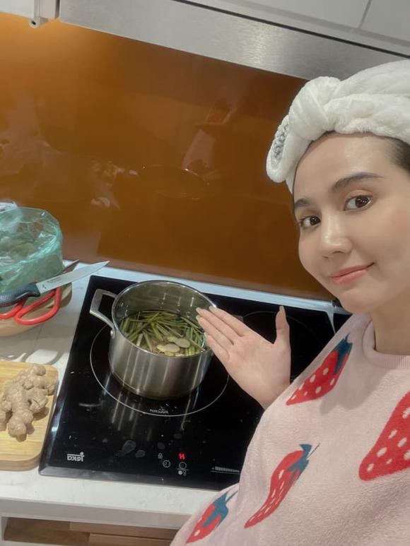 Huyen Lizzie ke chuyen 10 ngay 'chien dau trong hoa binh' voi COVID-19-Hinh-9