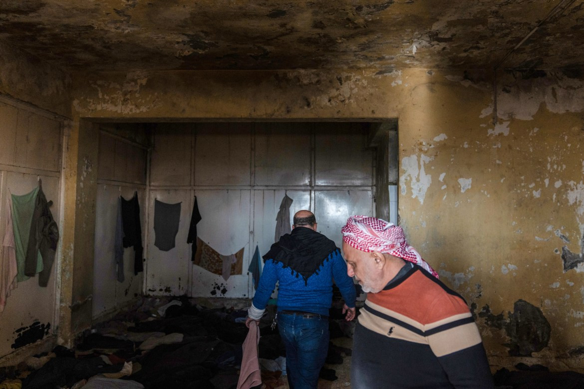 Các tình nguyện viên của Mũ bảo hiểm trắng ngày 9/12 nói rằng họ đang tìm kiếm những căn phòng hoặc tầng hầm bí mật trong nhà tù Sednaya để xem có tù nhân nào bị mắc kẹt hay không.