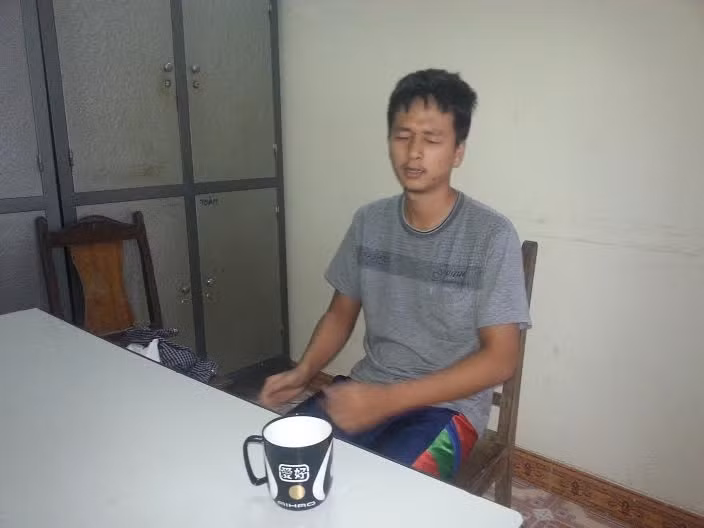 Đối tượng Phạm Duy Quý tự sát trong phòng tạm giam bằng màn tuyn.