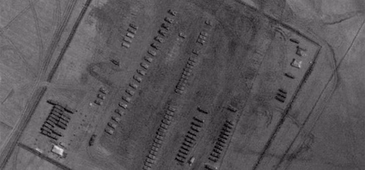 Xe tăng ở một căn cứ gần Kuzminka.