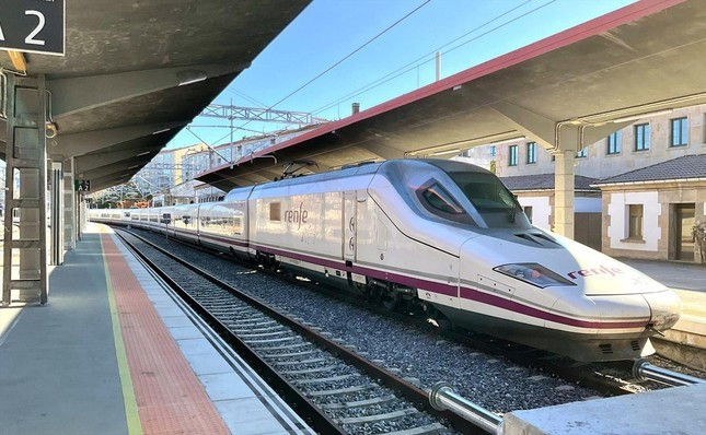 Dat muc tieu van hanh duong sat toc do cao vao 2045