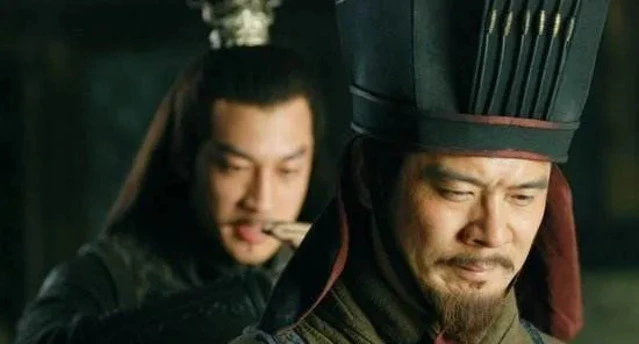 Vì sao Tào Tháo hỏi Trần Cung: “Nếu ông chết, vợ con phải làm sao?” - Hình 4 Vi sao Tao Thao hoi Tran Cung: “Neu ong chet, vo con phai lam sao?”-Hinh-4