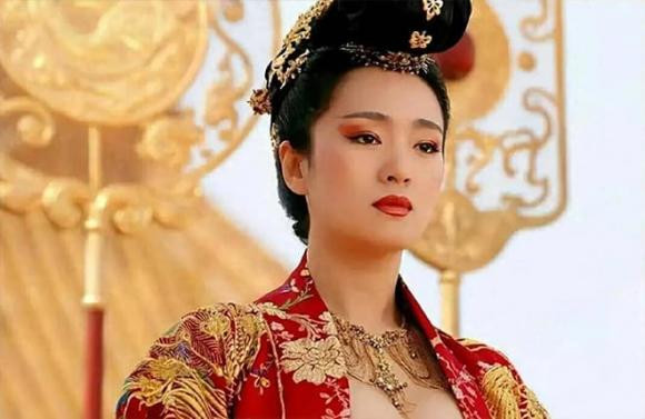 Truong Nghe Muu yeu Cung Loi den muc nao? Mot buc anh noi len tat ca-Hinh-2