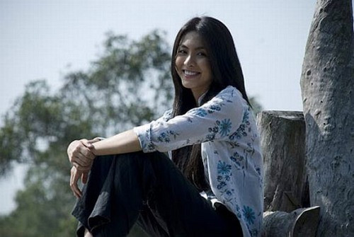 Trong phim “Cánh đồng bất tận” dù chỉ đóng một vai nhỏ nhưng vẻ đẹp của cô lại “nụ cười lấp lánh cả khúc sông” đúng như trong lời miêu tả của nhà văn Nguyễn Ngọc Tư về người phụ nữ trong câu chuyện.