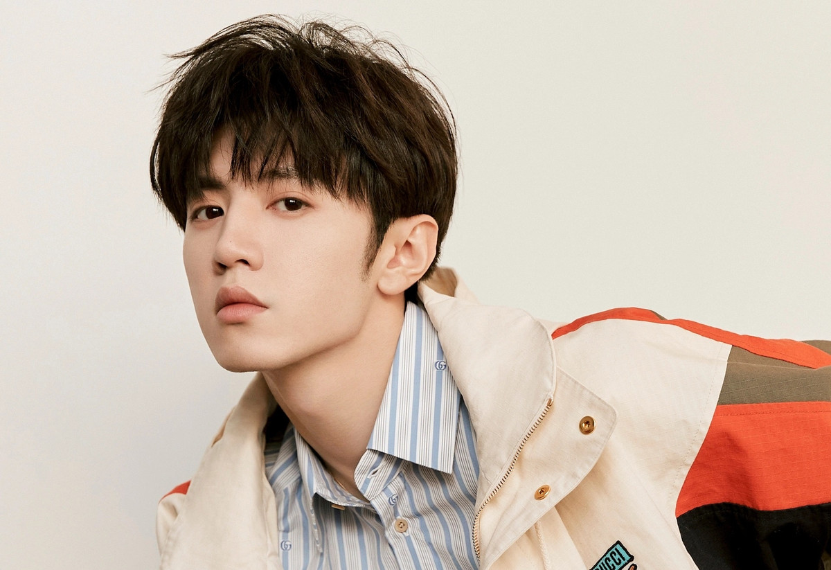 Song, Trần Triết Viễn vẫn là cái tên gây hứa hẹn bởi anh đang hợp tác với tiểu hoa 9X hot bậc nhất là Triệu Lộ Tư trong Vụng trộm không thể giấu và Cúc Tịnh Y trong Tiên kiếm kỳ hiệp truyện 4. Cả hai dự án đều được chú ý vì lực lượng fan nguyên tác cao, dàn diễn viên trẻ ngoại hình đẹp.