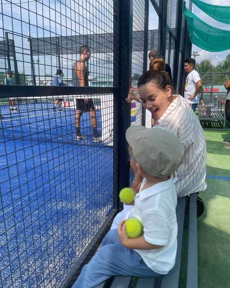 Mat moc Ho Ngoc Ha co 