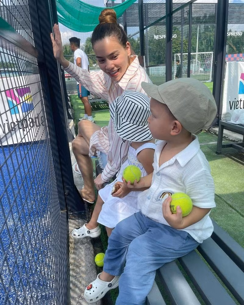 Mat moc Ho Ngoc Ha co 