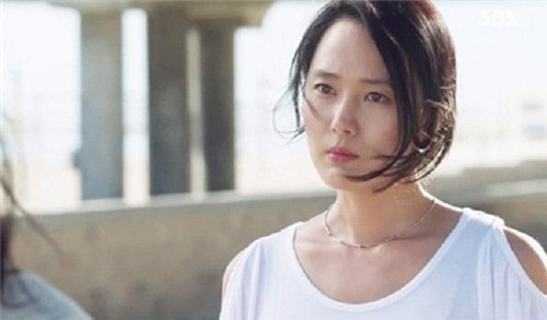 Ngay tan hon me chong goi vao phong noi chuyen, toi hoang mang