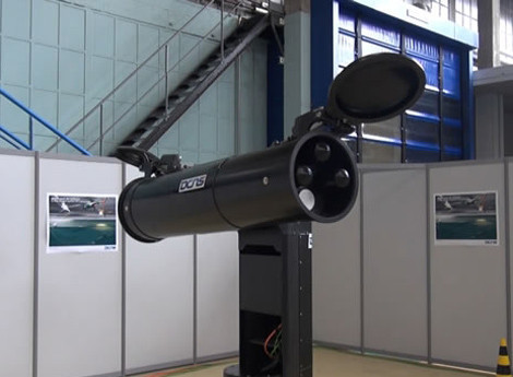 Tên lửa Mistral 2 được đặt bên trong ống phóng lớn lắp trên cột sẽ nhô lên khỏi mặt nước khi tác chiến phòng không.