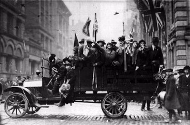 Ngày 11/11/1918 - thời điểm kết thúc Chiến tranh thế giới I. Đây là một trong những cuộc chiến tranh quyết liệt, quy mô thương vong lớn nhất lịch sử nhân loại. Hàng triệu nam giới đã thiệt mạng trong cuộc chiến này.