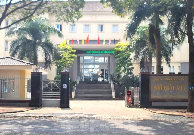 Đắk Lắk có hơn 100 người được phê duyệt nghỉ hưu trước tuổi Dak Lak co hon 100 nguoi duoc phe duyet nghi huu truoc tuoi