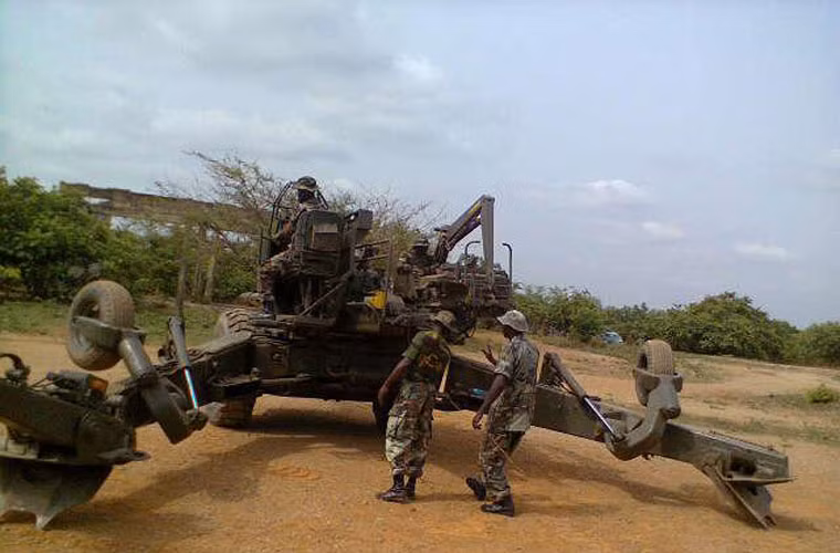 Pháo binh Nigeria có khoảng 1.000 khẩu do Liên Xô, Anh, Italy cung cấp.
