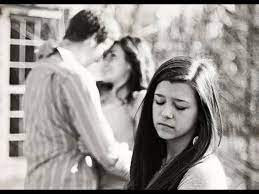 Tuy nhiên, chúng ta cũng phải nắm bắt được mâu thuẫn chính và hiểu nguyên nhân sâu xa. Chỉ có yêu thương gia đình, yêu thương chồng hoặc vợ và là người biết quan tâm, chăm sóc bản thân, chúng ta mới có thể ngăn chặn một cách cơ bản kẻ gian “lợi dụng”.