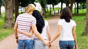 Vì vậy, khi thấy có một người đàn ông đẹp hay phụ nữ đẹp thường xuyên đến nhà của chúng ta, có thể họ mượn cớ mượn thứ nọ thứ kia hay giúp một số thứ, chúng ta cần phải lưu ý.