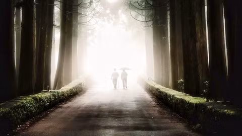  Vì vậy, dù có tin vào sự tồn tại của thế giới bên kia hay không thì chúng ta cũng nên trân trọng thời điểm hiện tại và nỗ lực tạo dựng cuộc sống tươi đẹp cho riêng mình.