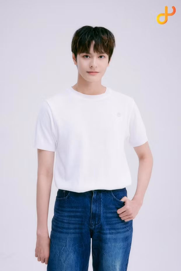 Ca sĩ gốc Bến Tre đầu quân cho Dongyo Entertainment là ai? Ca si goc Ben Tre dau quan cho Dongyo Entertainment la ai?