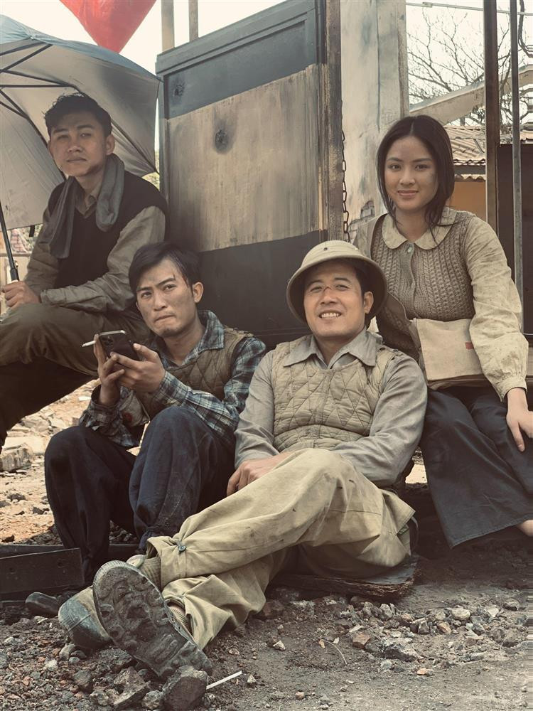 Vai nu y ta chien truong trong 