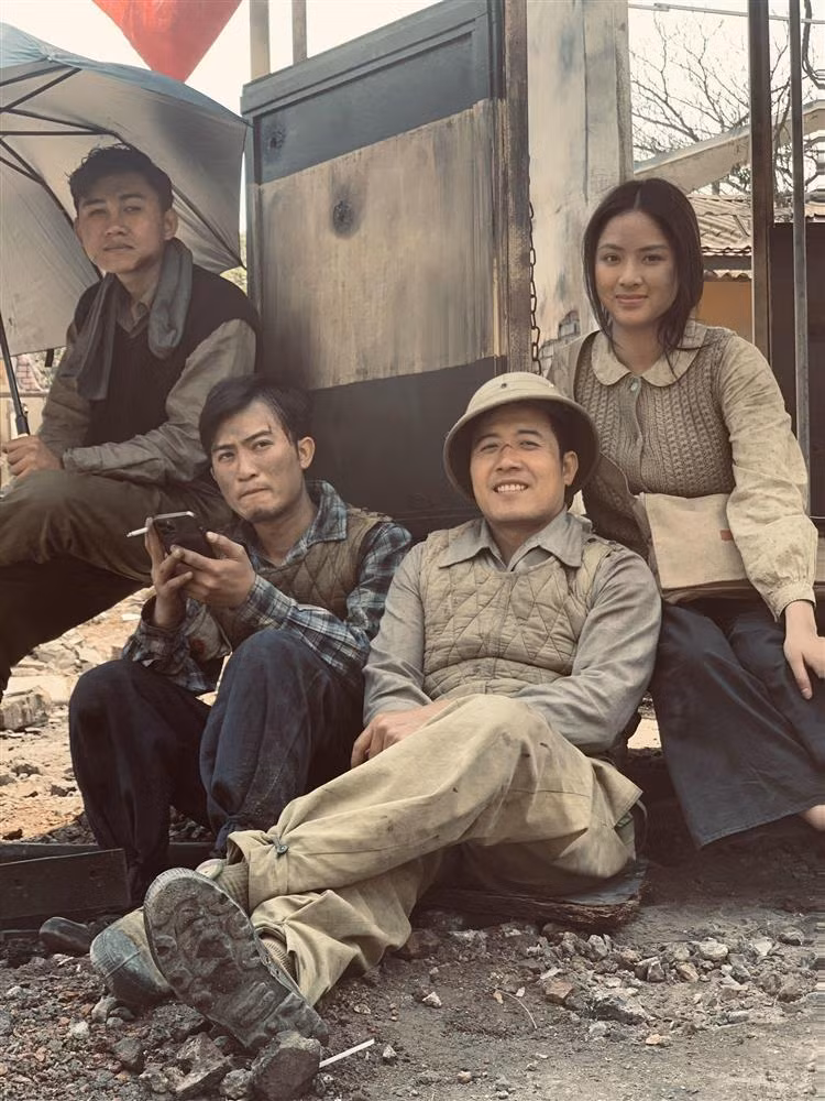 Vai nu y ta chien truong trong 