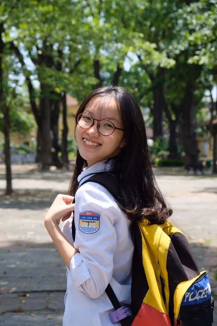 Chan dung nu sinh tai sac cua Hoc vien Ngoai giao-Hinh-2