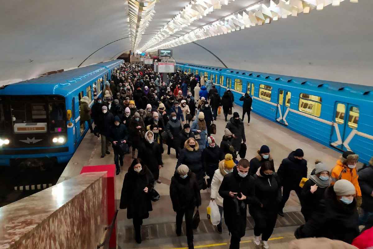 Không chỉ là đầu mối giao thông quan trọng bậc nhất trên tuyến đường sắt xuyên Siberia, Novosibirsk còn là thành phố đầu tiên ở Siberia có hệ thống tàu điện ngầm (được thành lập vào năm 1985). Ảnh: Сиб.фм.