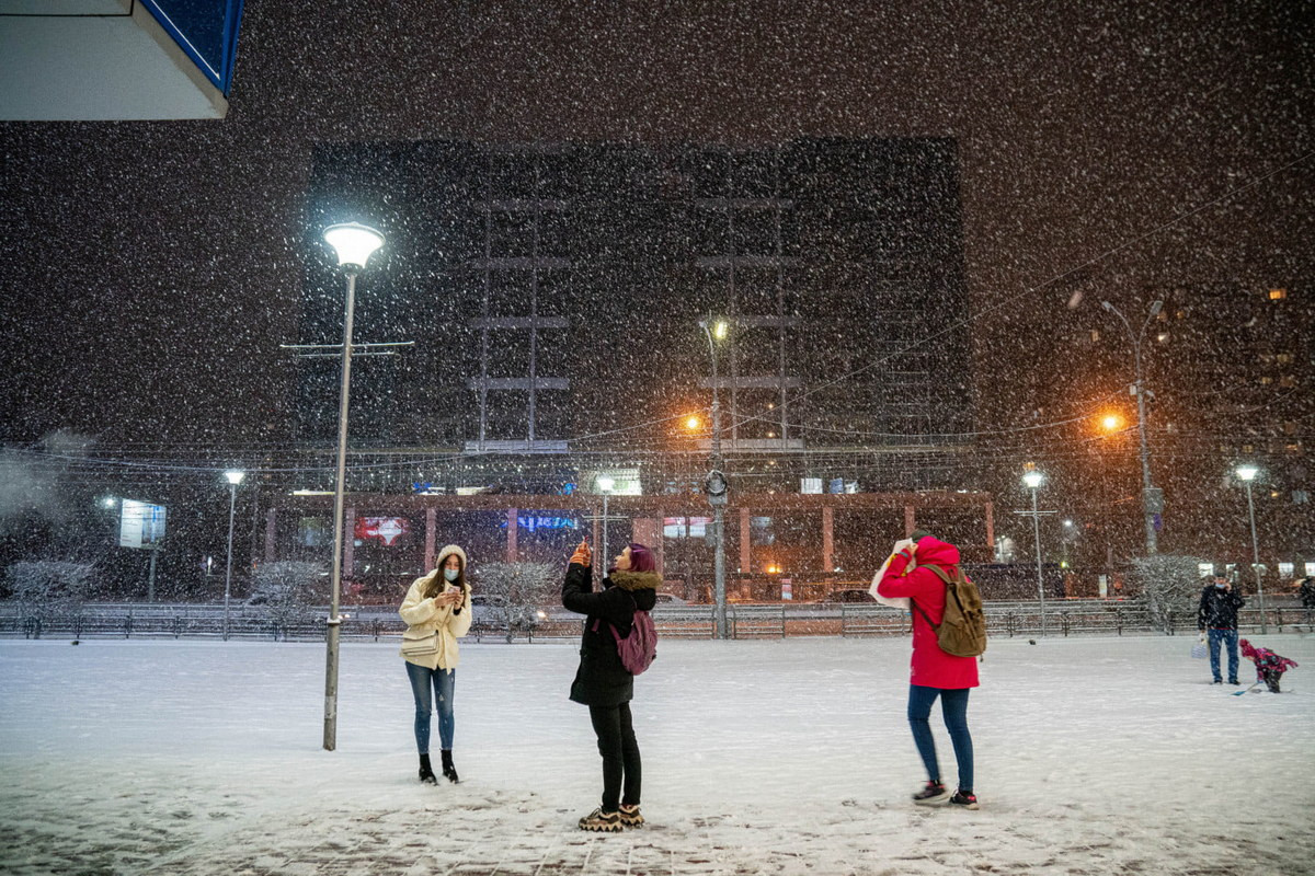 Ngày nay, Novosibirsk là nơi cư trú của các công dân thuộc hơn 80 dân tộc và quốc tịch khác nhau. Các nhóm dân tộc lớn nhất là người Nga, Yakut, Đức, Ukraina, Tatar, Do Thái và Belarus. Ảnh: НГС – Новосибирск.
