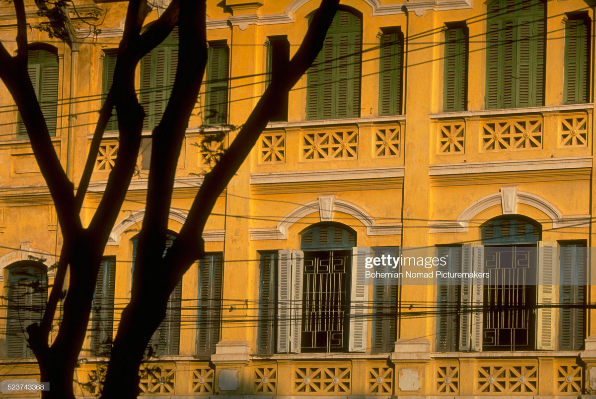 Một tòa nhà kiến trúc thuộc địa ở TP.HCM.