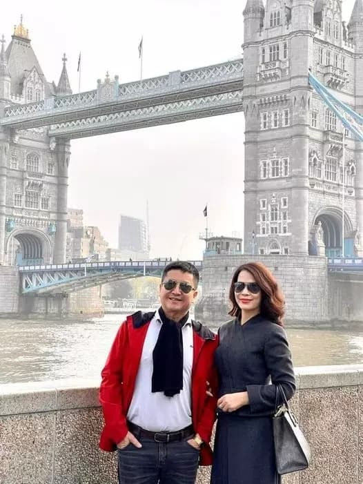 Phan ung cua NS Chi Trung khi dan mang hoi ve vo cu Ngoc Huyen