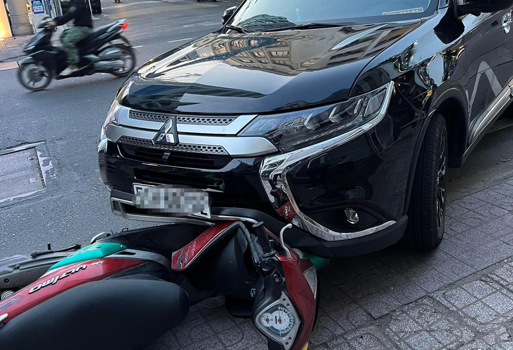 Giang vien truong An ninh tong xe bat nong ten cuop co 5 tien an