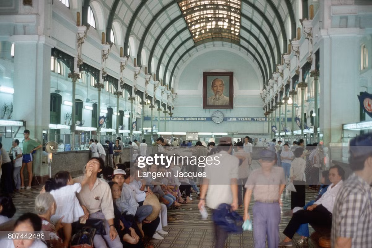 Không gian bên trong Bưu điện Thành phố.