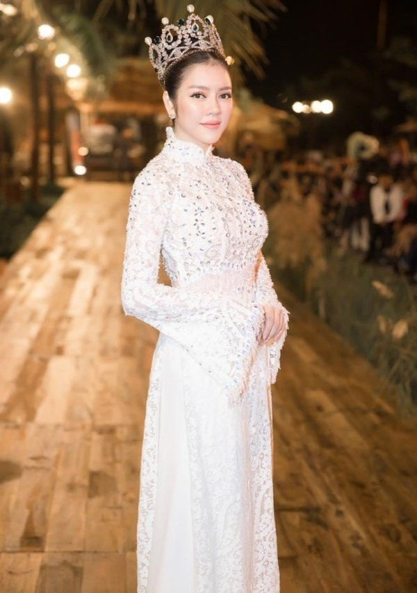 My nhan Viet long lay chang khac gi Hoa hau khi doi vuong mien-Hinh-3